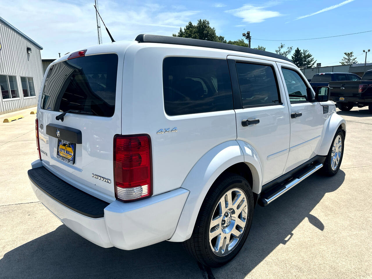 Used 2011 Dodge Nitro Heat w/ Chrome Accents Group image 7
