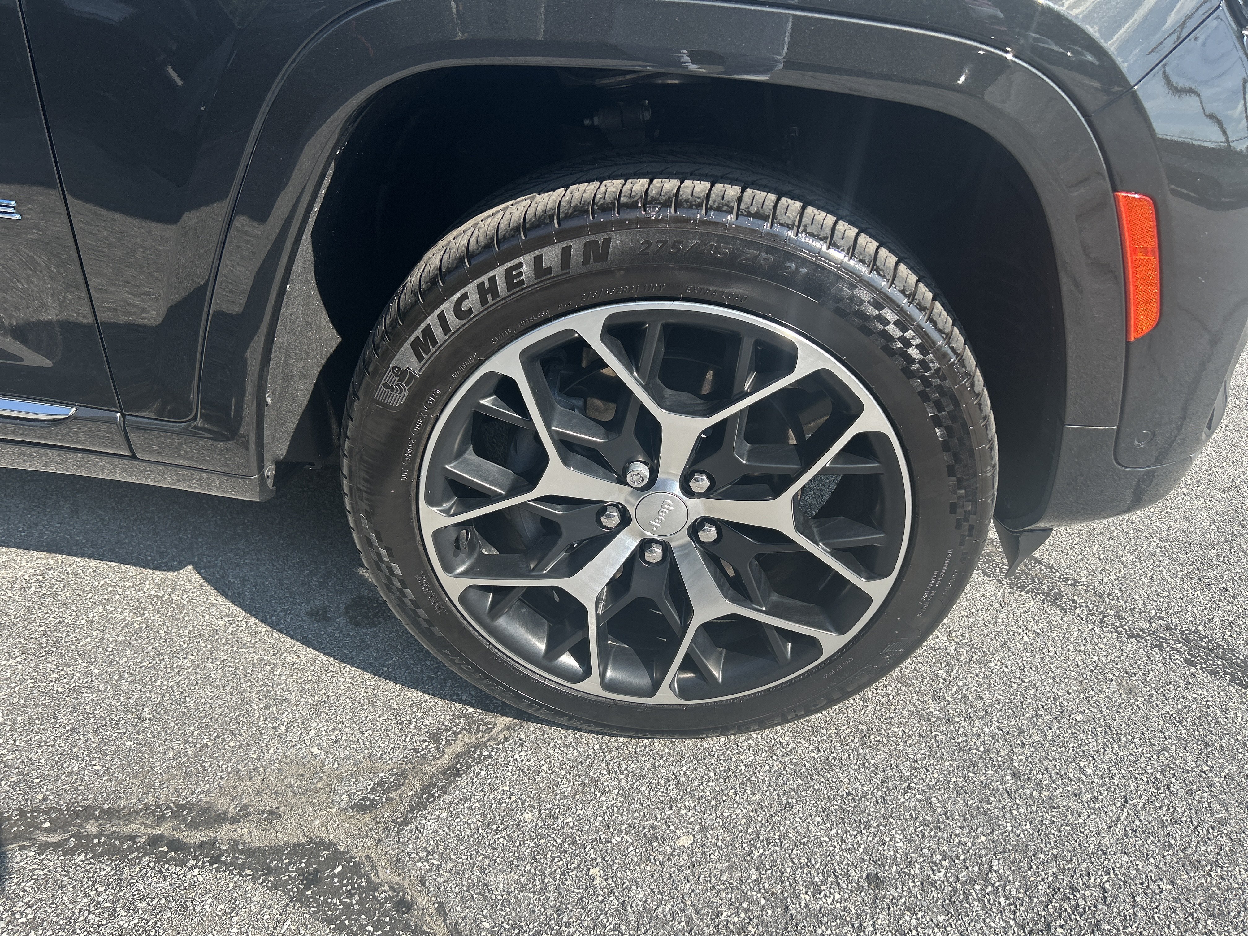 Certified 2023 Jeep Grand Cherokee Summit AWD/4WD image 5