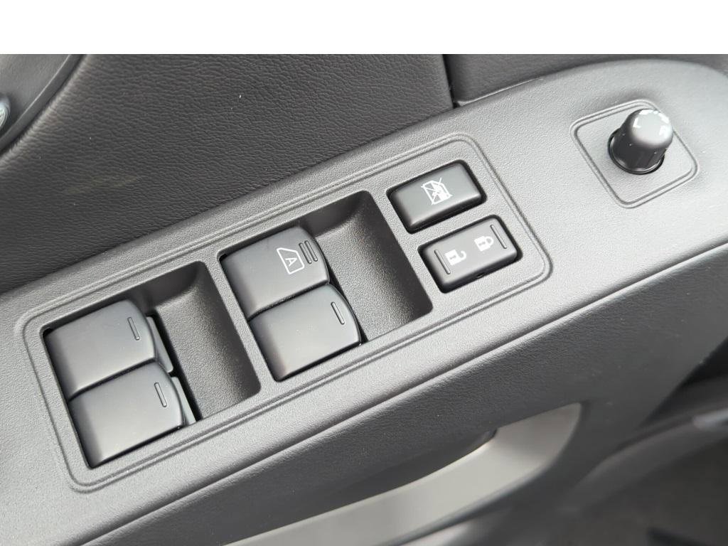 New 2025 Nissan Frontier SV w/ SV Convenience Package image 10