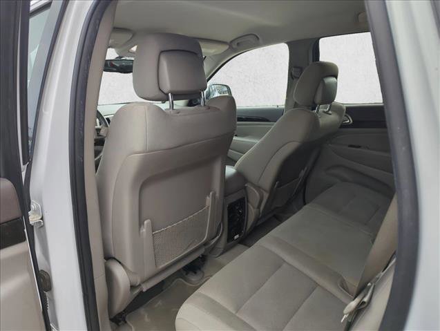 Used 2013 Jeep Grand Cherokee Laredo w/ Laredo E Group image 15