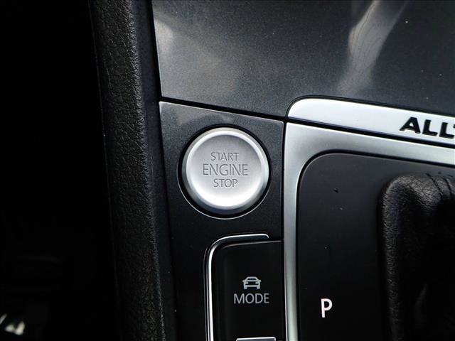 Used 2018 Volkswagen Golf SE image 23