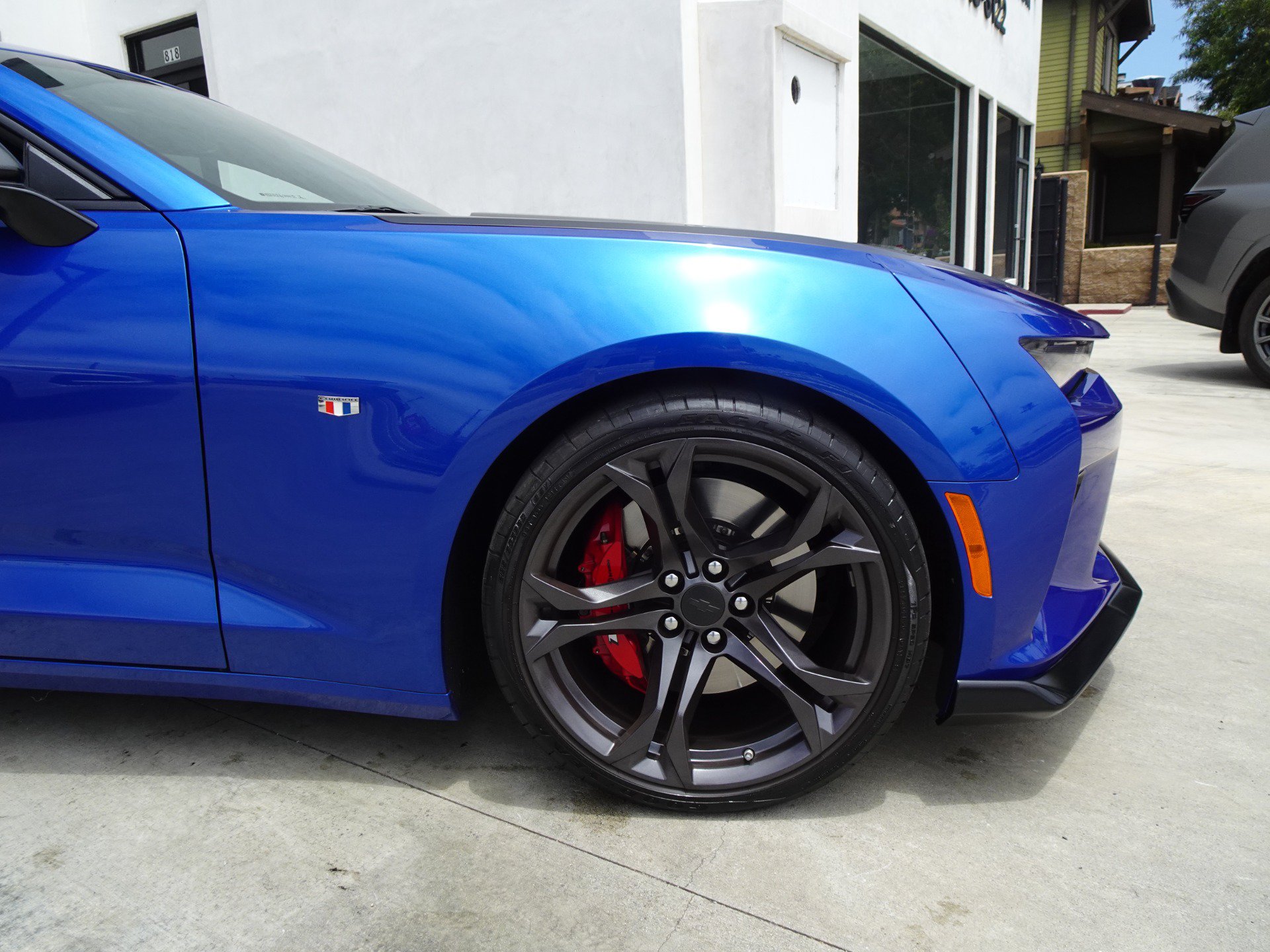 Used 2017 Chevrolet Camaro SS RWD image 9