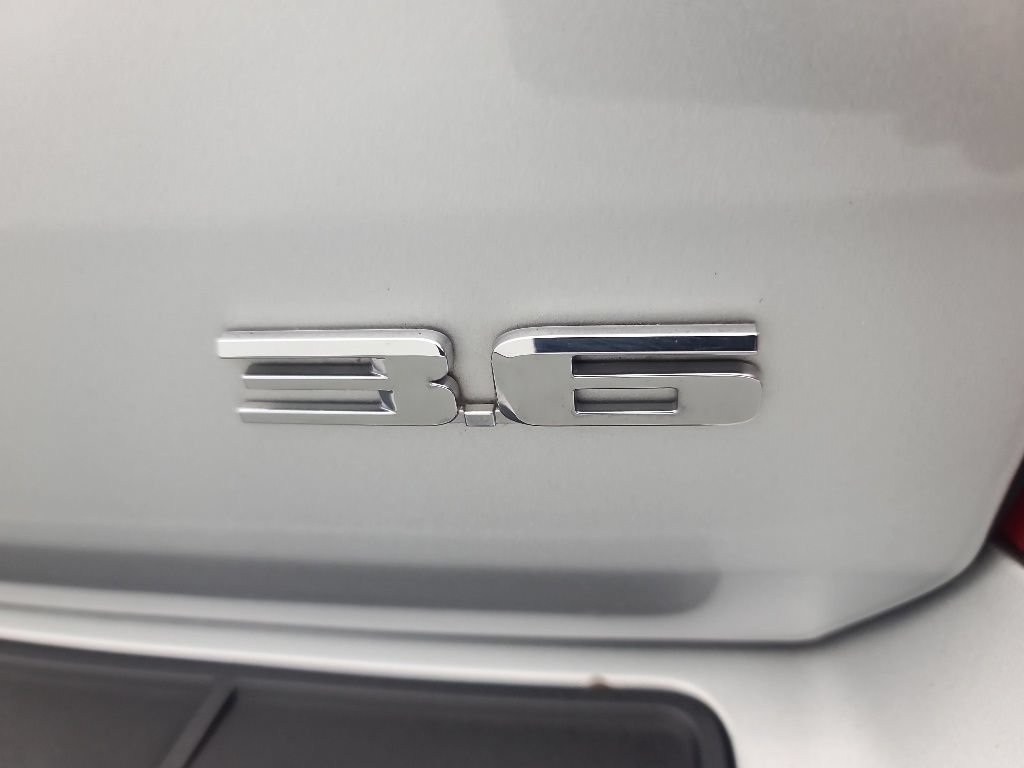 Used 2015 Cadillac SRX FWD image 12