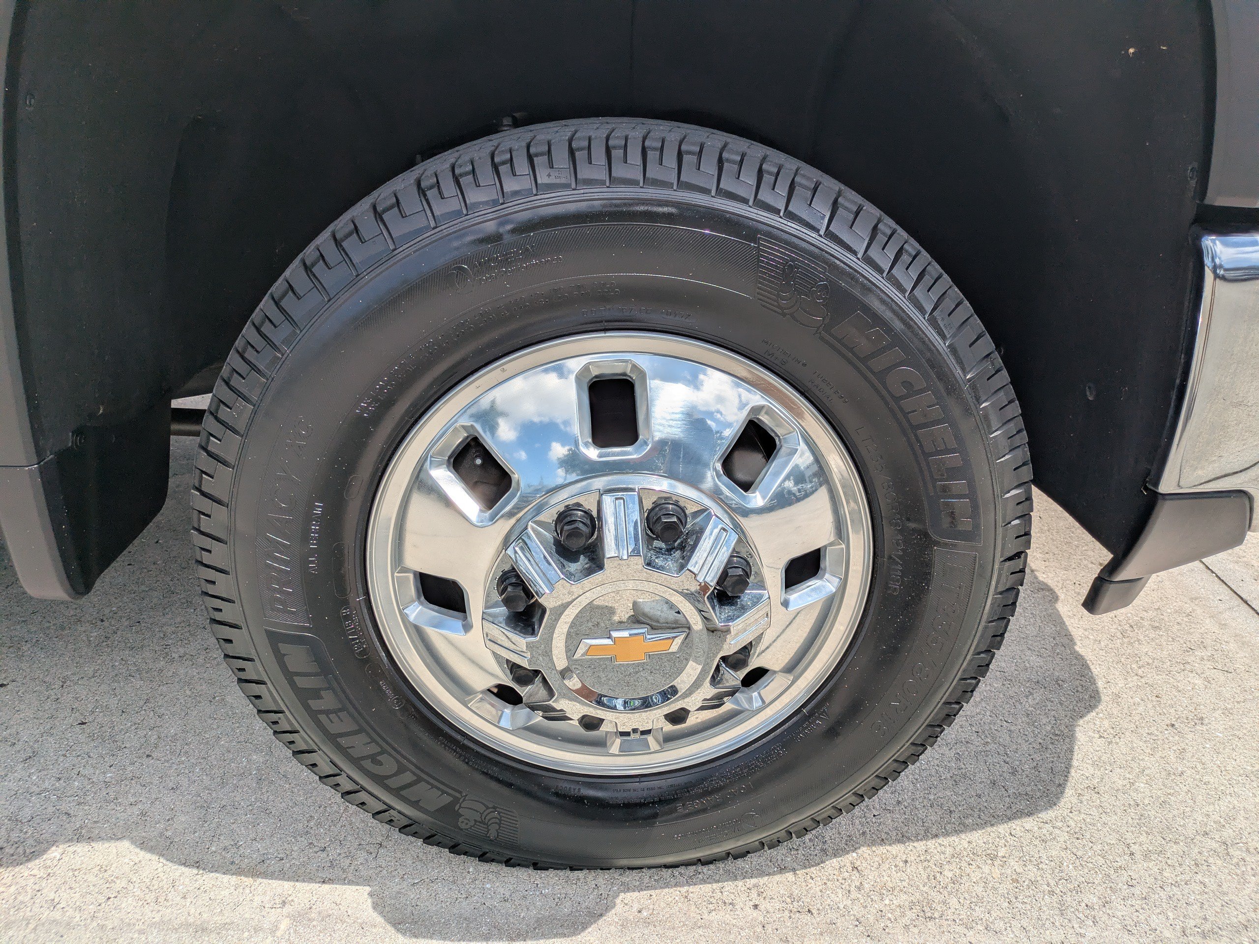 Used 2024 Chevrolet Silverado 3500 LTZ w/ LTZ Plus Package AWD/4WD image 11