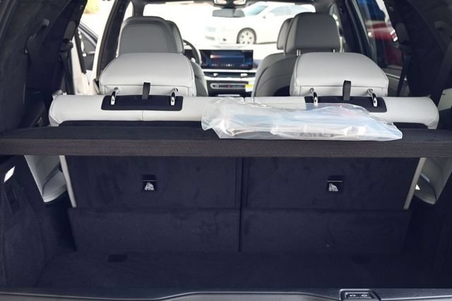 New 2027 BMW X7 xDrive40i w/ M Sport Package AWD/4WD image 33