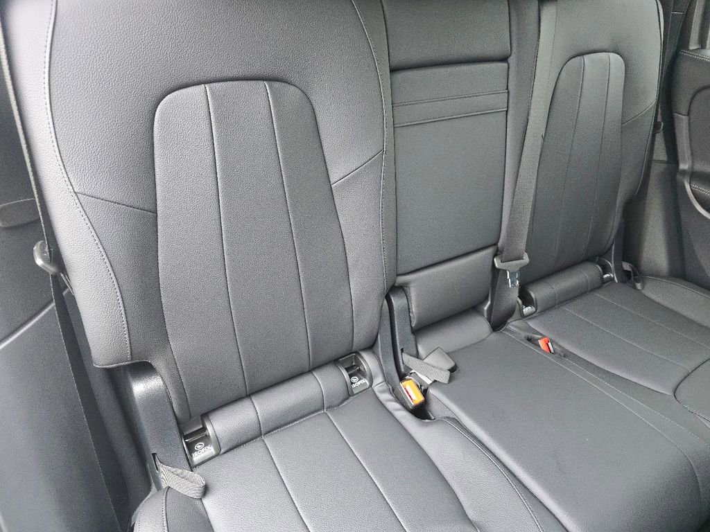 New 2026 Mercedes-Benz GLB 250 4MATIC image 21