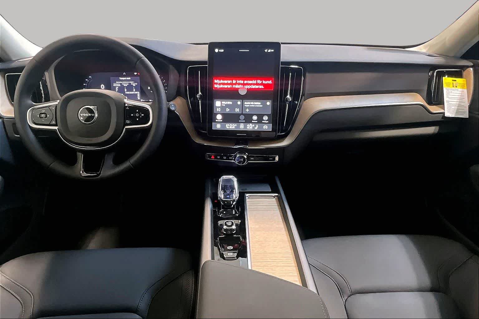 New 2026 Volvo XC60 B5 Plus w/ Protection Package Premier AWD/4WD image 7