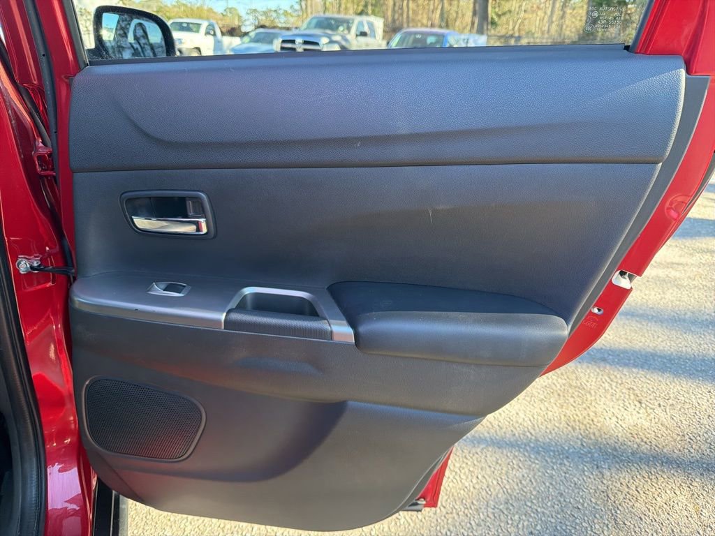 Used 2018 Mitsubishi Outlander Sport SE image 23