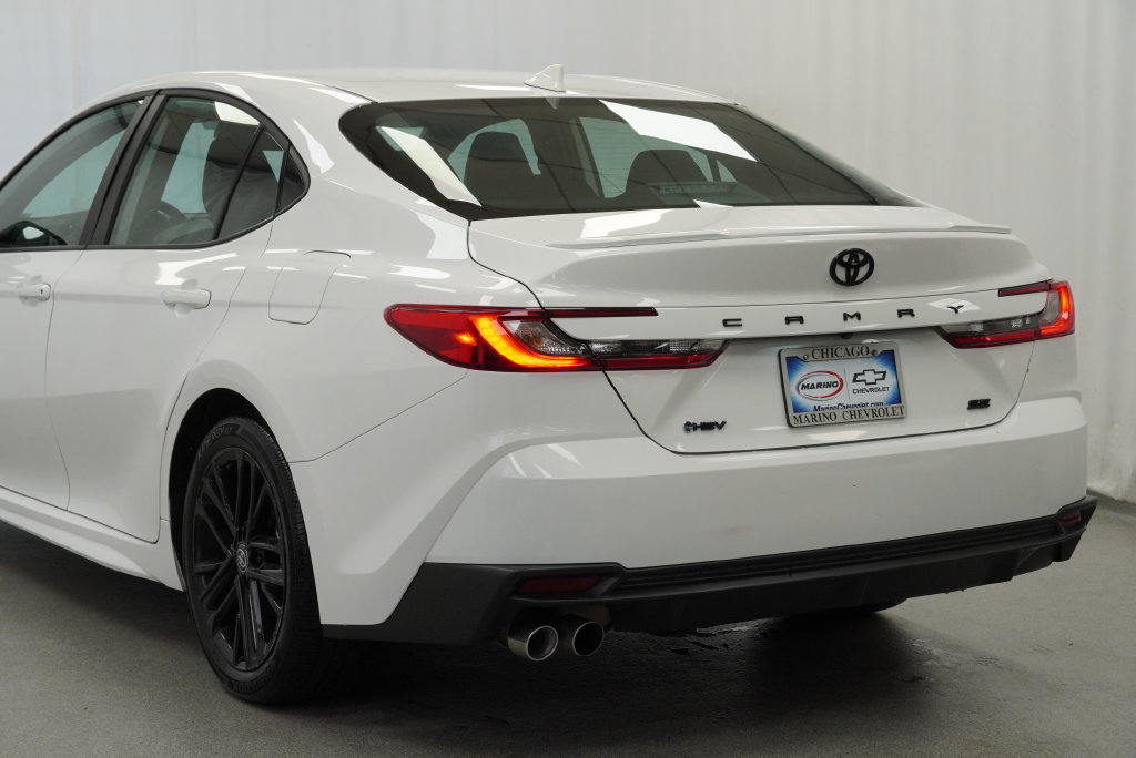 Used 2025 Toyota Camry SE FWD image 31