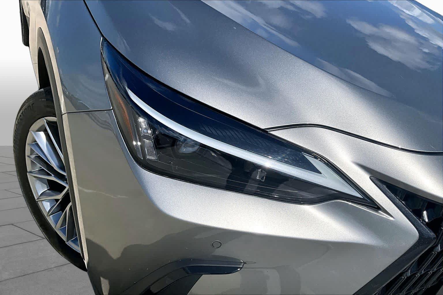 Used 2022 Lexus NX 350h AWD image 27