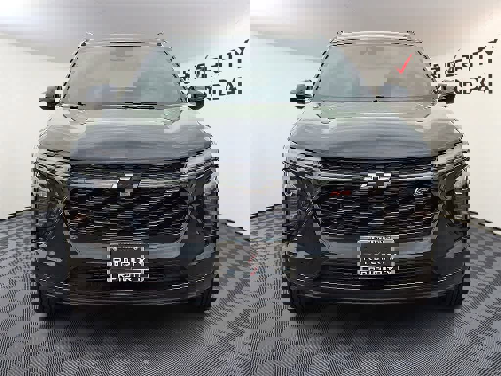 Used 2024 Chevrolet Trax RS w/ Sunroof Package image 2