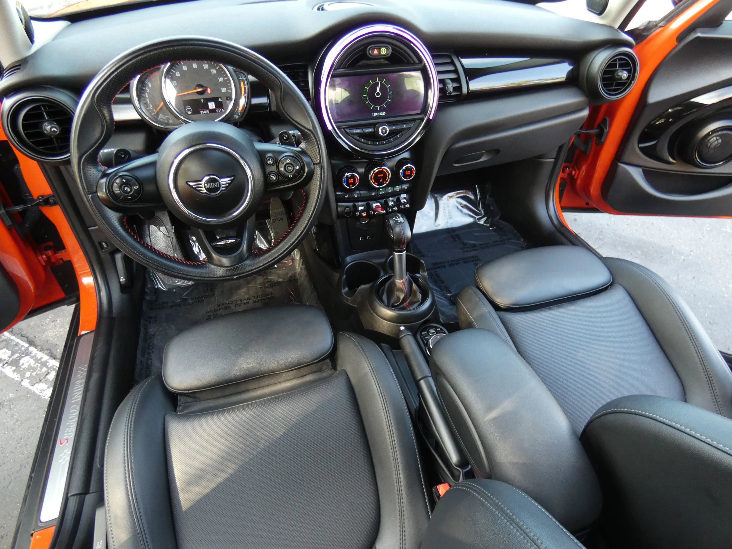 Used 2019 MINI Cooper S w/ Premium Package image 23