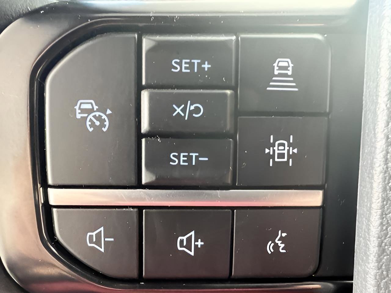 Used 2025 Ford F150 Platinum w/ Equipment Group 702A High image 13