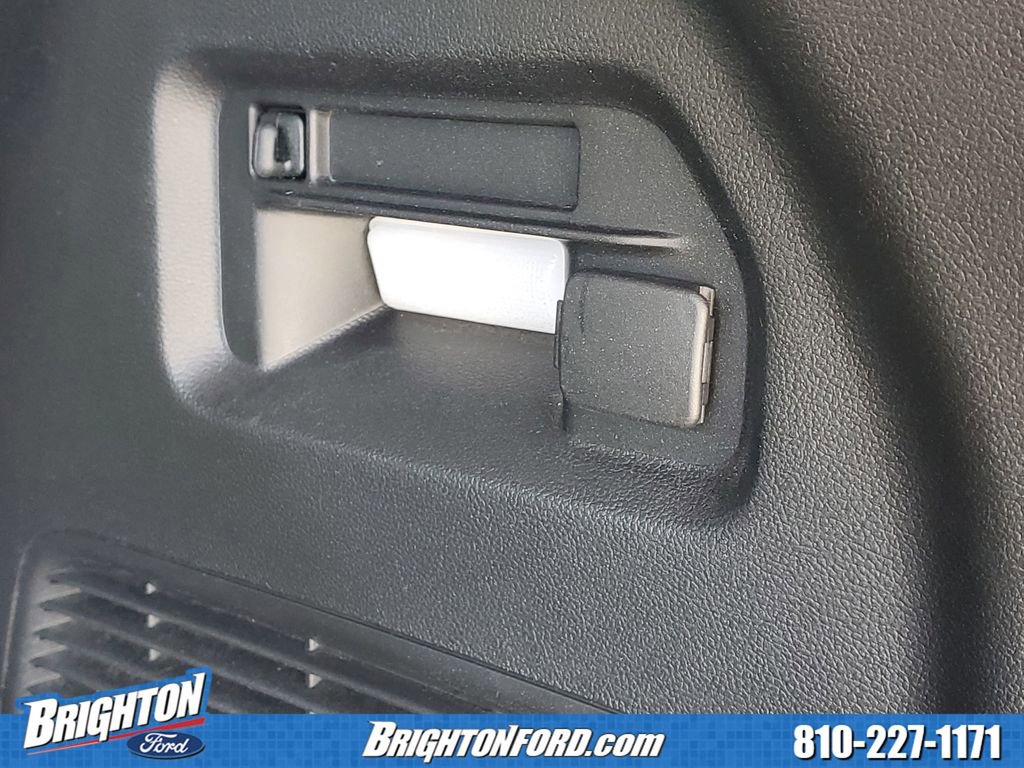 Used 2023 Ford Explorer XLT w/ Equipment Group 202A image 8