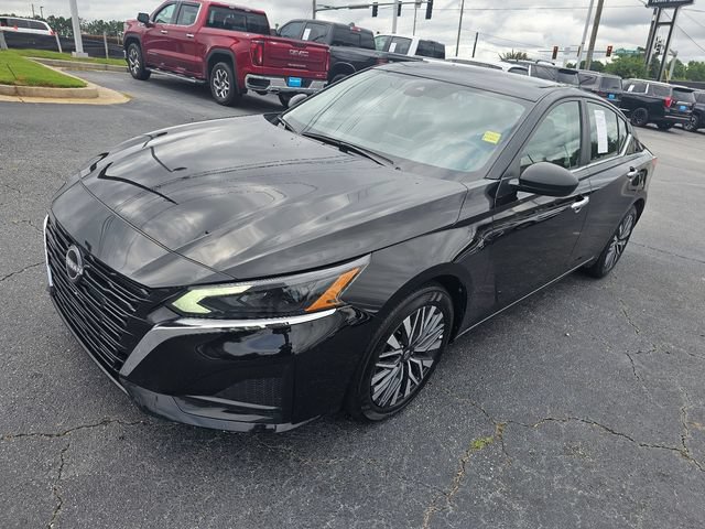 Used 2025 Nissan Altima 2.5 SV FWD image 4