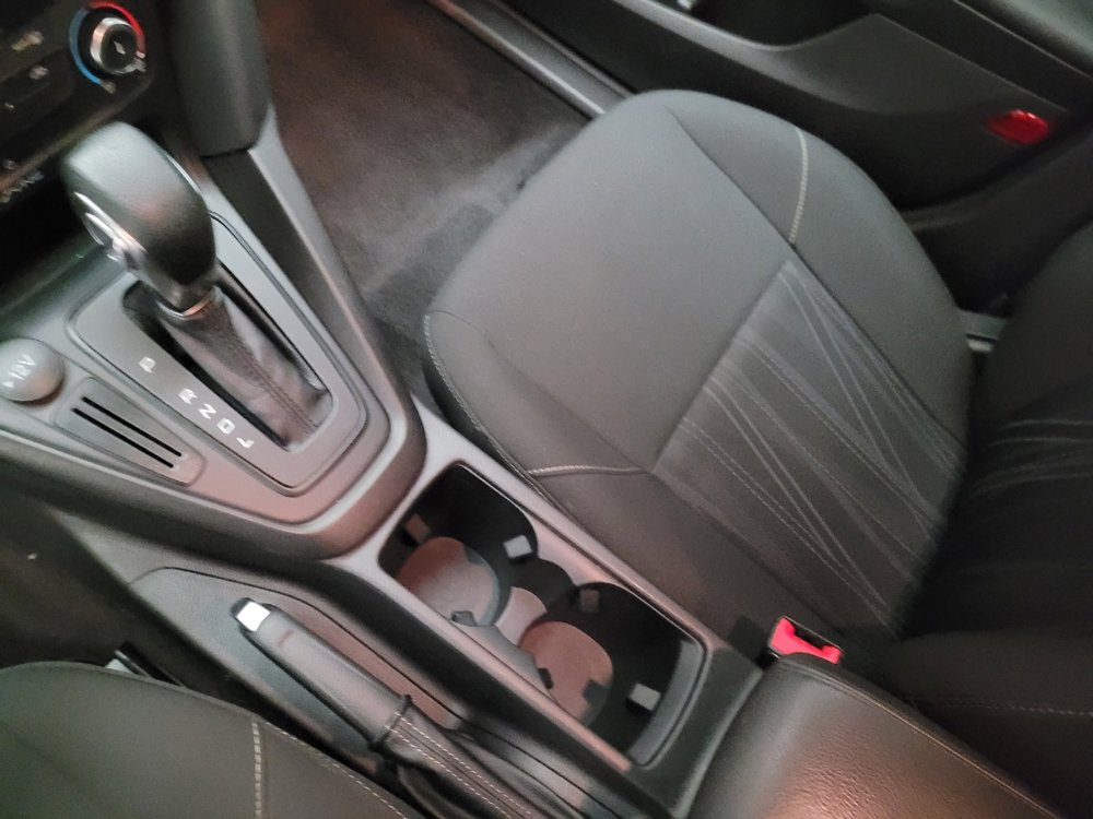 Used 2018 Ford Focus SE image 26