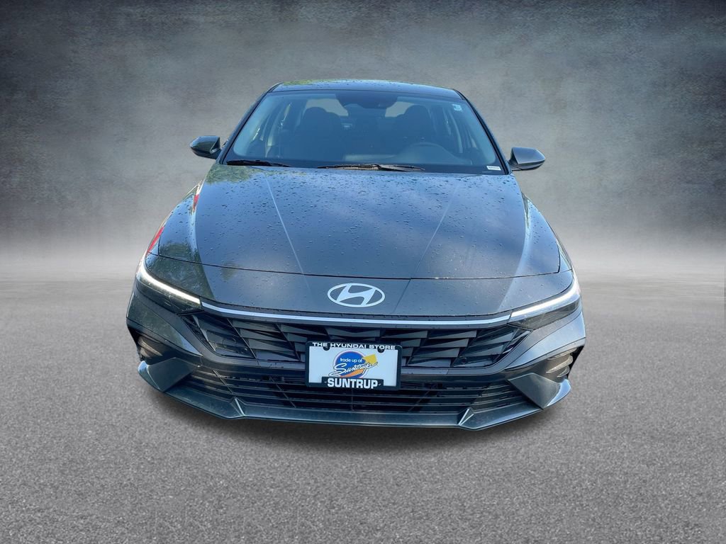 Used 2025 Hyundai Elantra Blue image 35