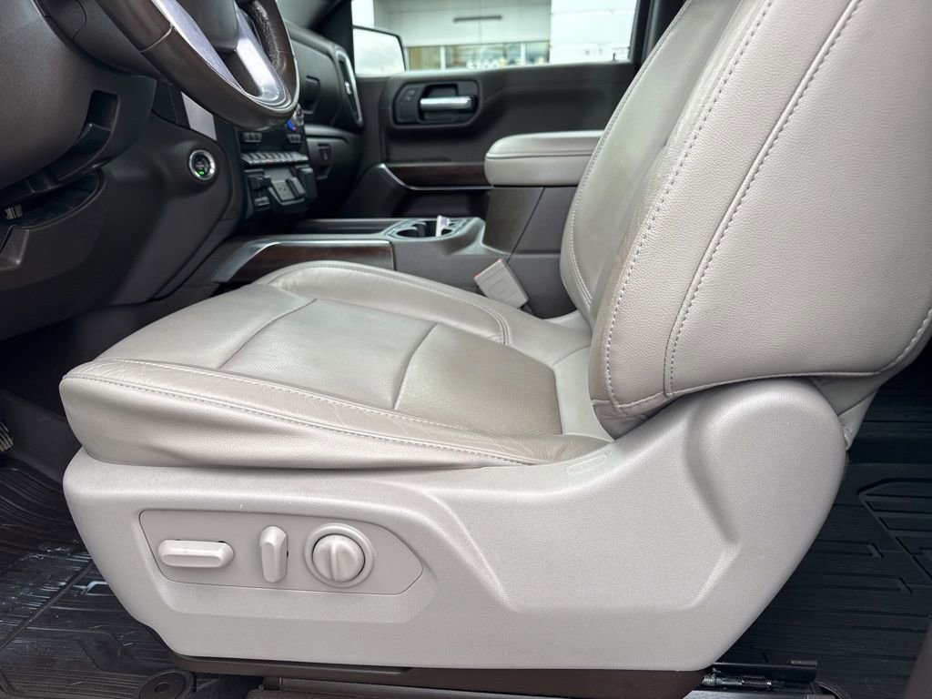 Used 2020 GMC Sierra 1500 SLT w/ SLT Premium Package image 16