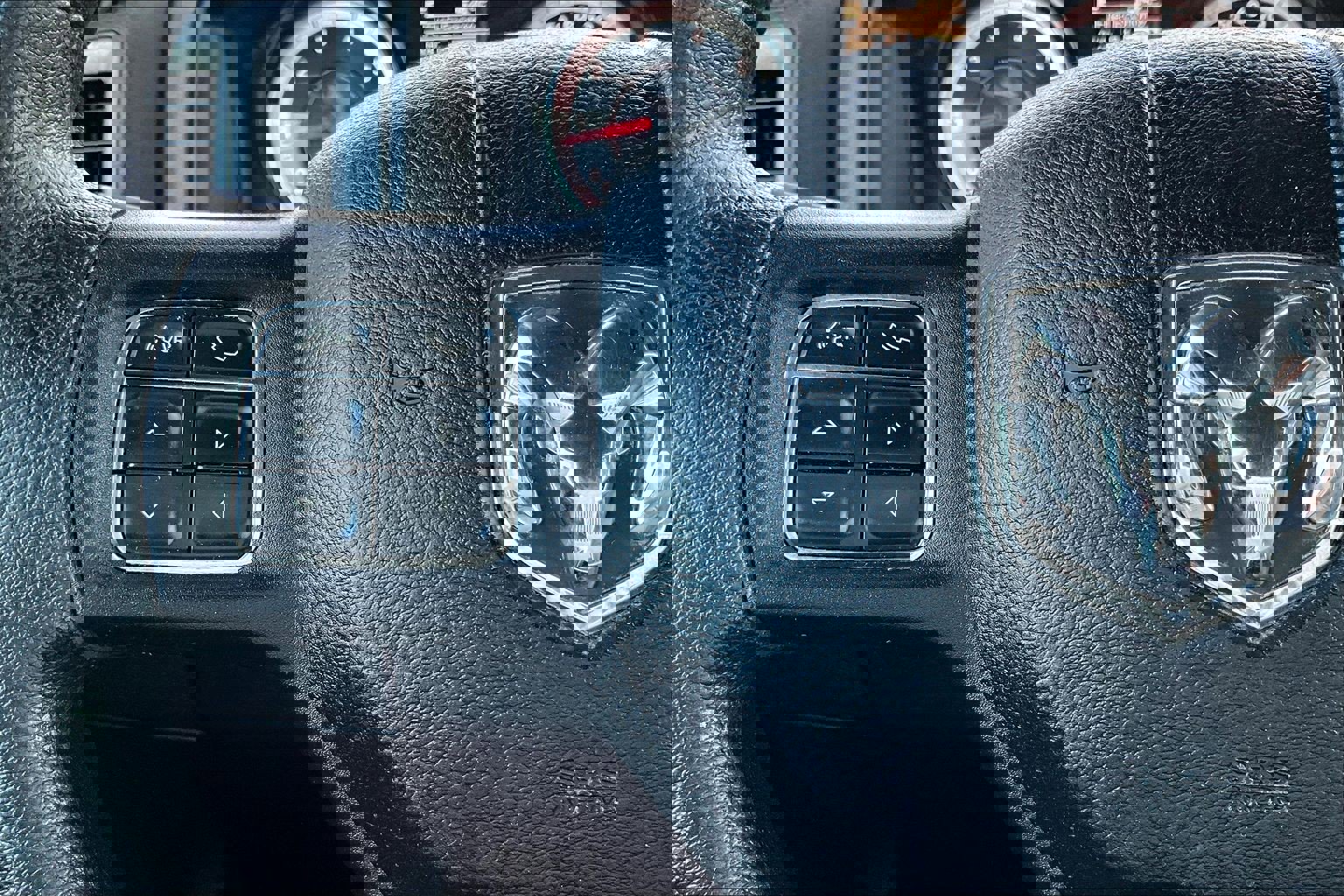 Used 2015 RAM 1500 Express image 18