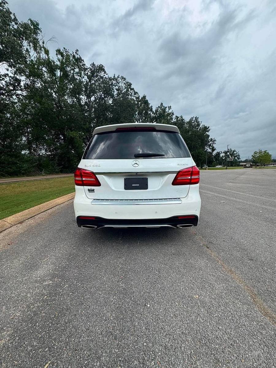 Used 2017 Mercedes-Benz GLS 550 4MATIC image 6