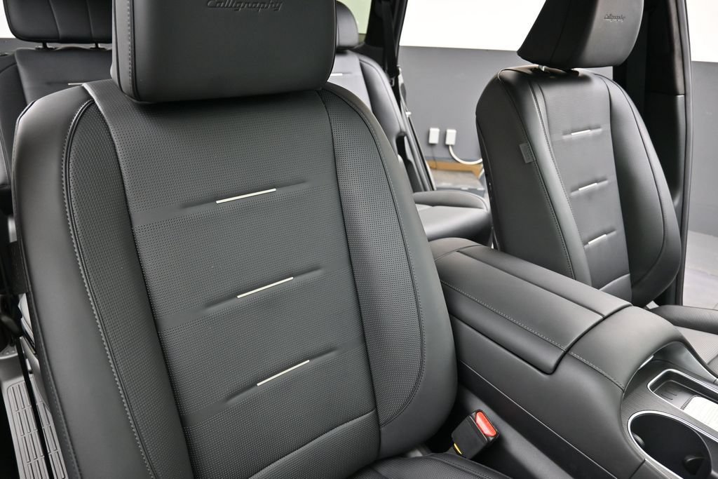 Used 2026 Hyundai Palisade Calligraphy AWD/4WD image 14