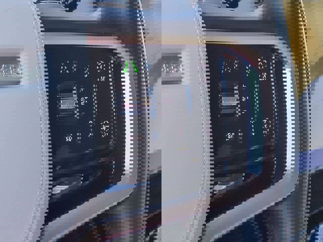 Used 2023 Land Rover Range Rover Sport SE image 24