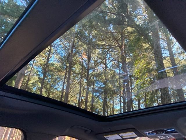 Used 2024 Jaguar F-PACE R-Dynamic S image 27