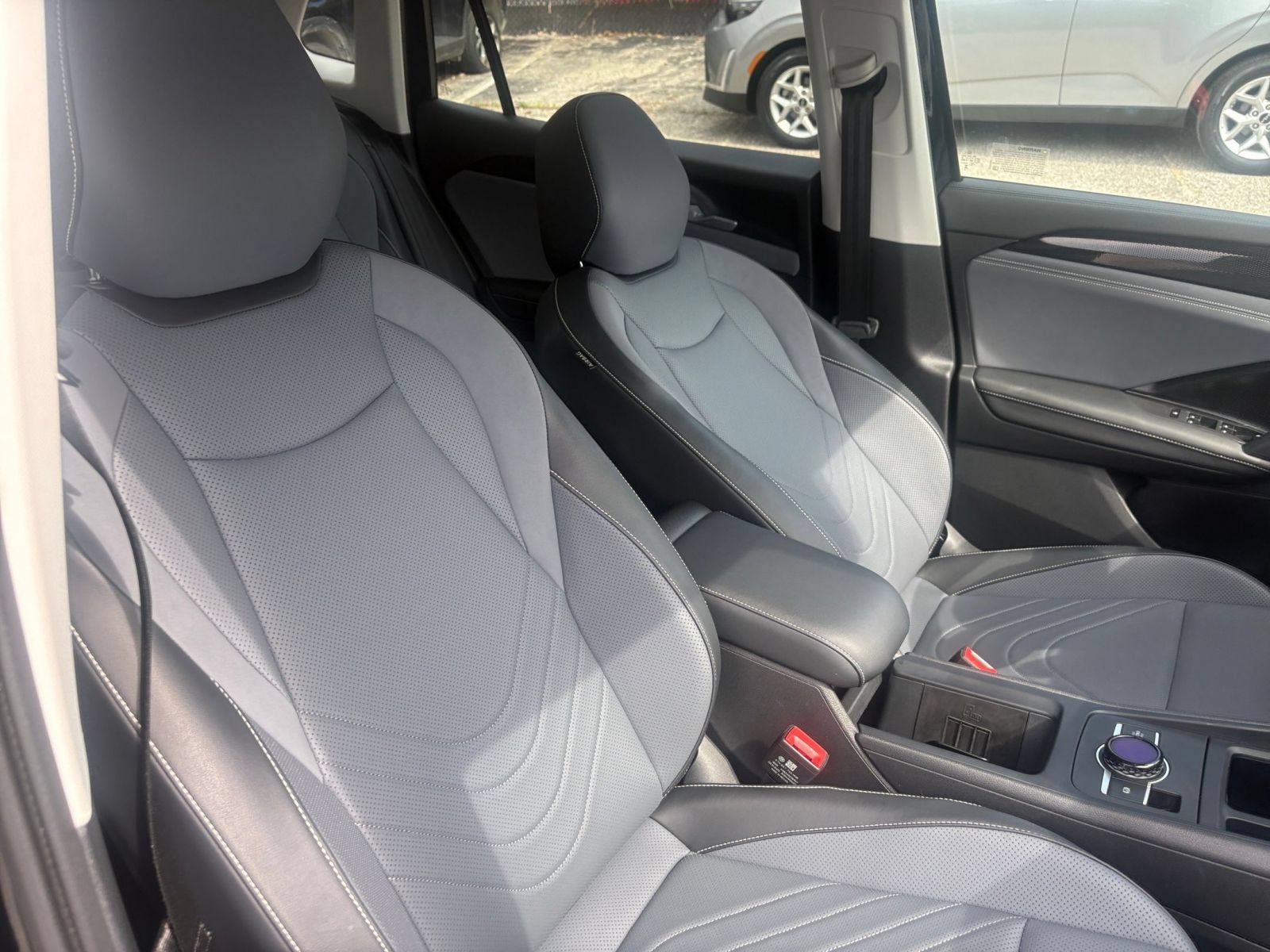 Used 2026 Volkswagen Tiguan SE AWD/4WD image 27