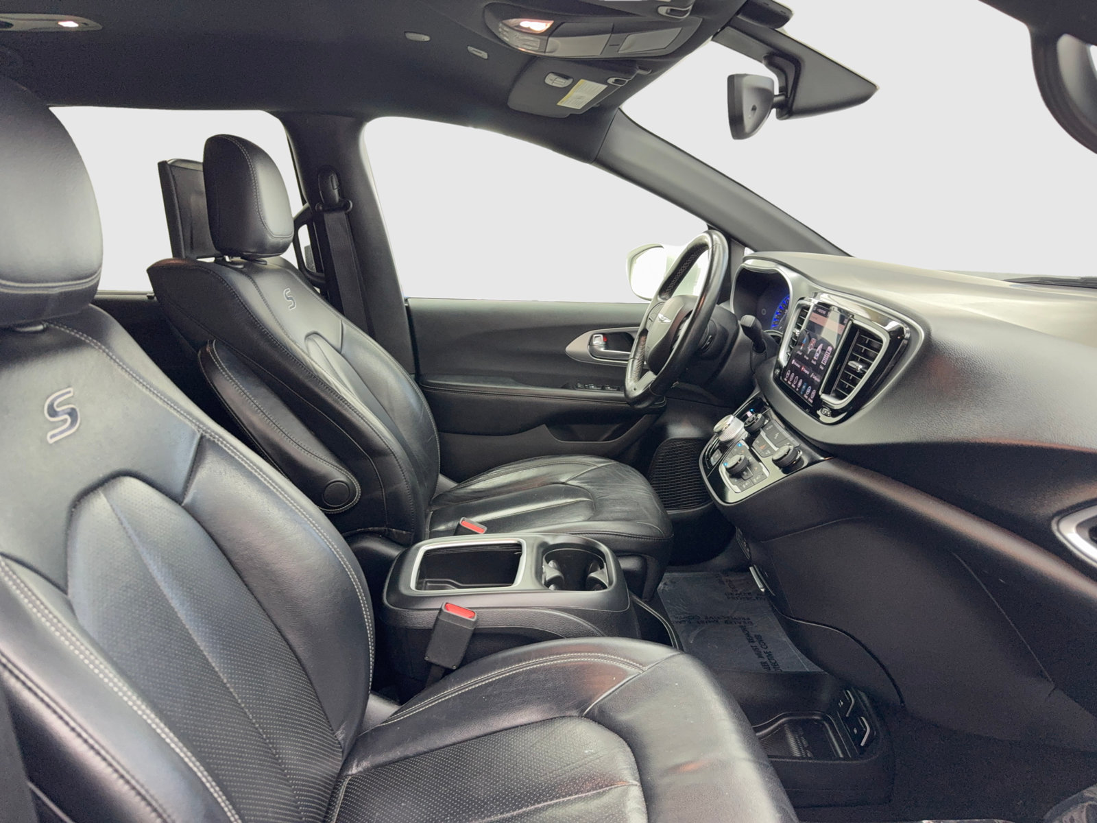 Used 2019 Chrysler Pacifica Touring-L Plus w/ S Appearance Package FWD image 42