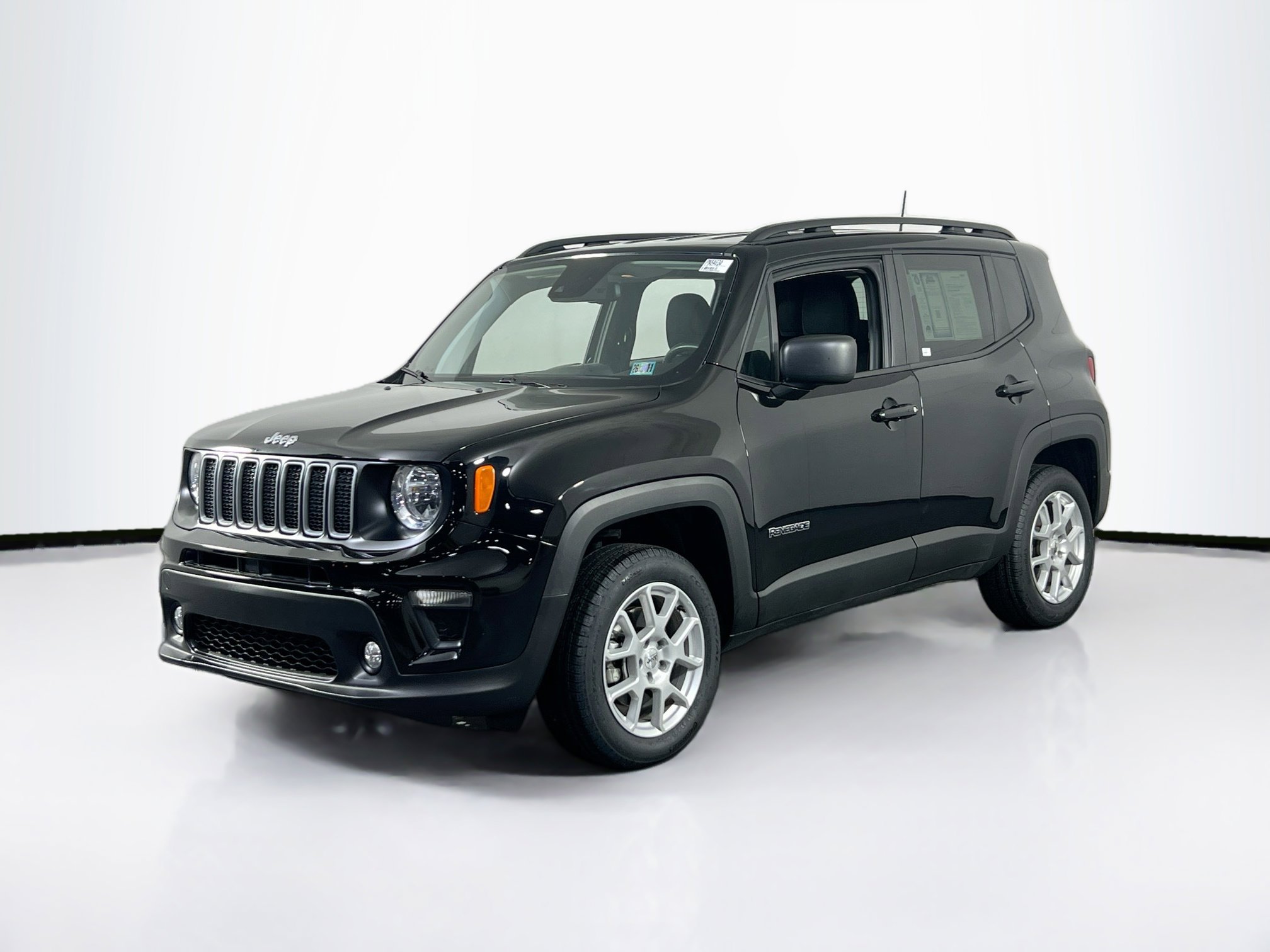 Used 2022 Jeep Renegade Latitude w/ Convenience Group AWD/4WD video 1