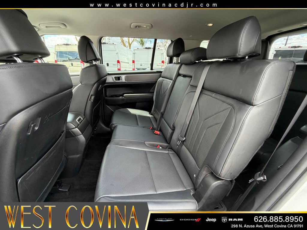 Used 2025 Hyundai Santa Fe SEL AWD/4WD image 34