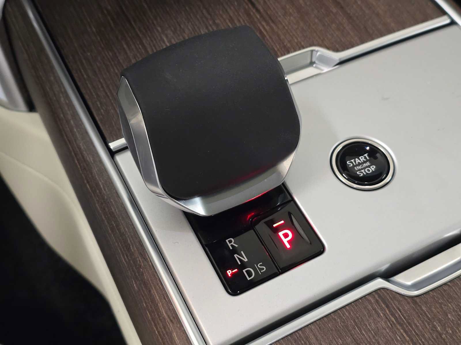 New 2026 Land Rover Range Rover SE AWD/4WD image 35