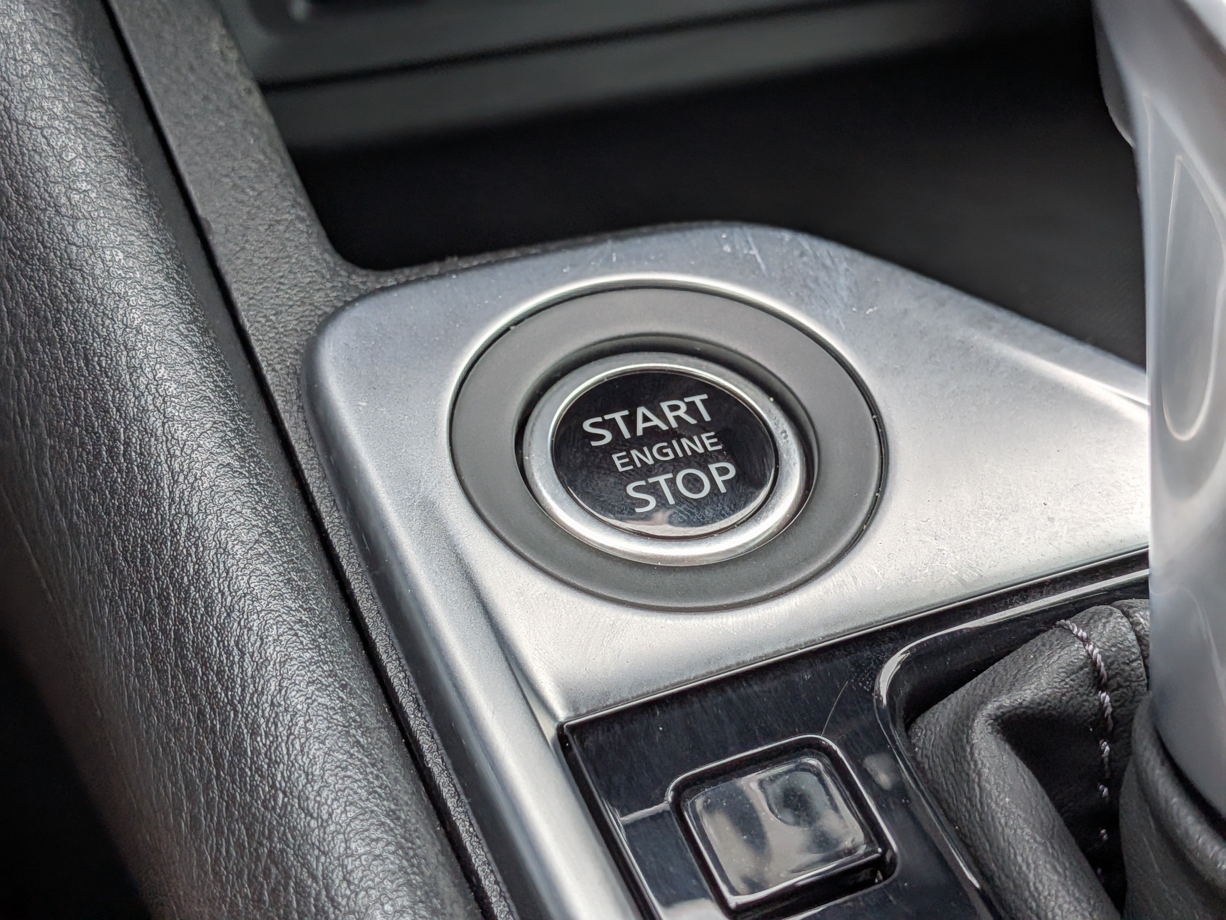 Used 2025 Nissan Sentra SV FWD image 30
