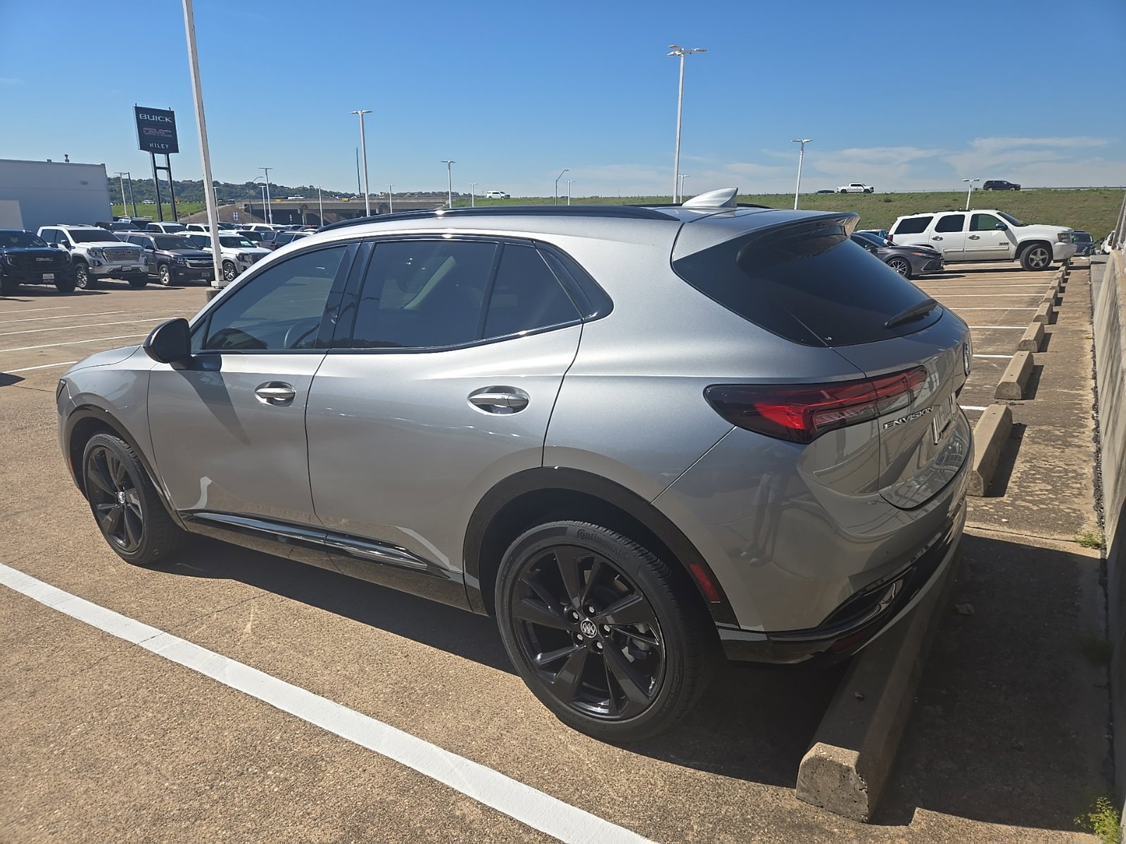 Used 2023 Buick Envision Essence w/ Technology Package I FWD image 10