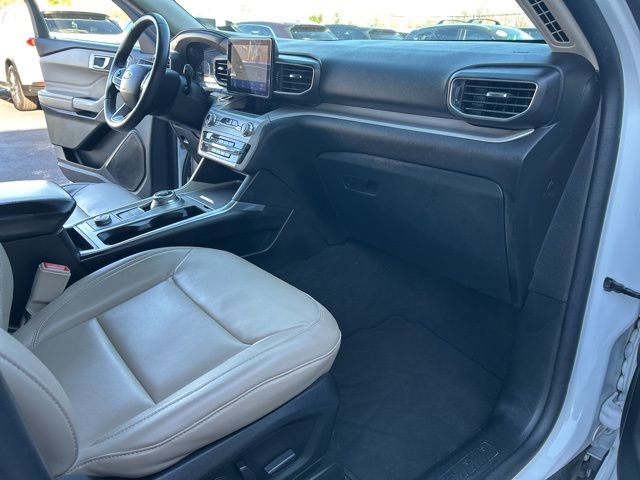 Used 2023 Ford Explorer XLT w/ Equipment Group 202A image 27