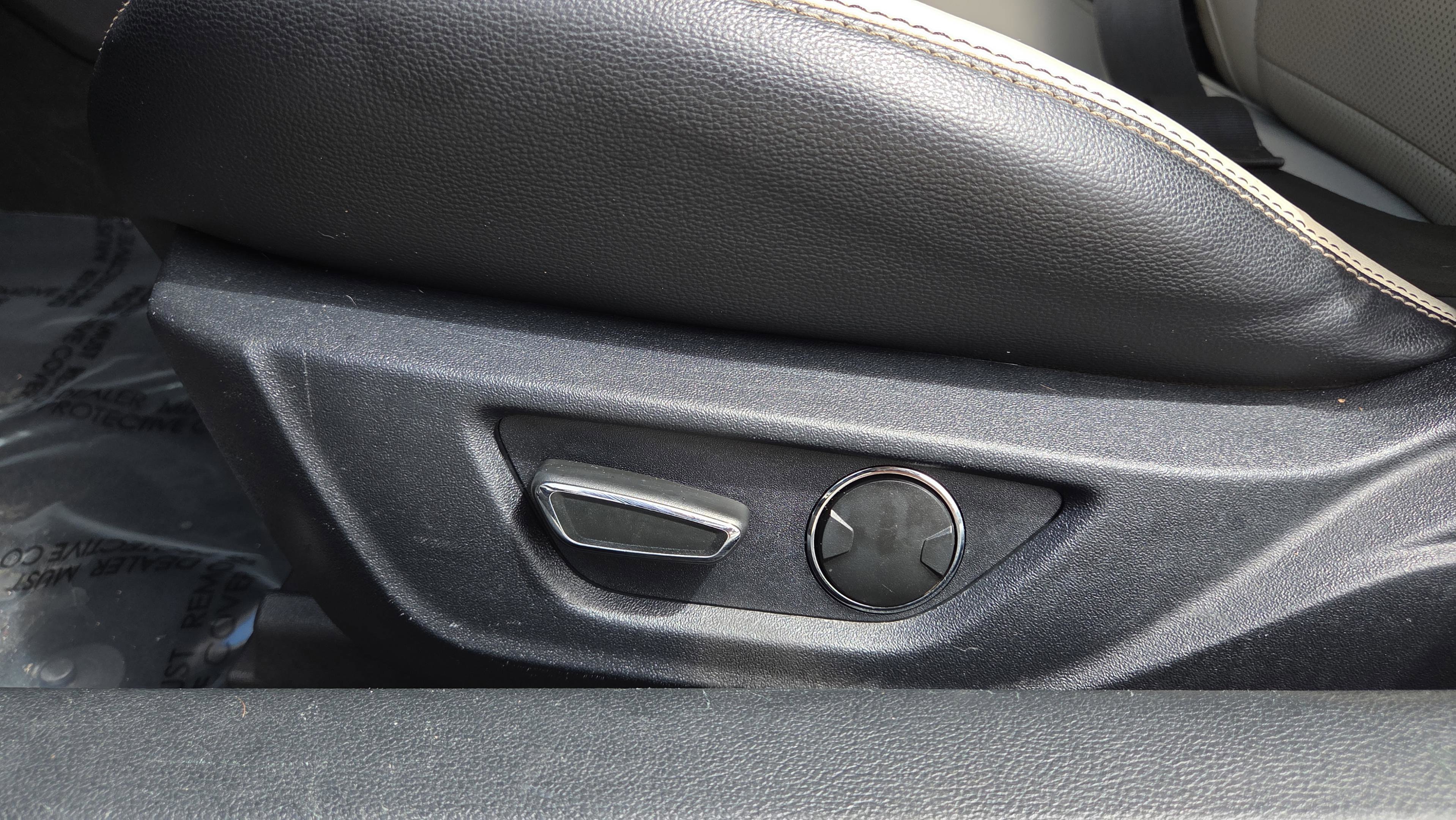 Used 2019 Ford Mustang Premium w/ Ford Safe & Smart Package RWD image 10