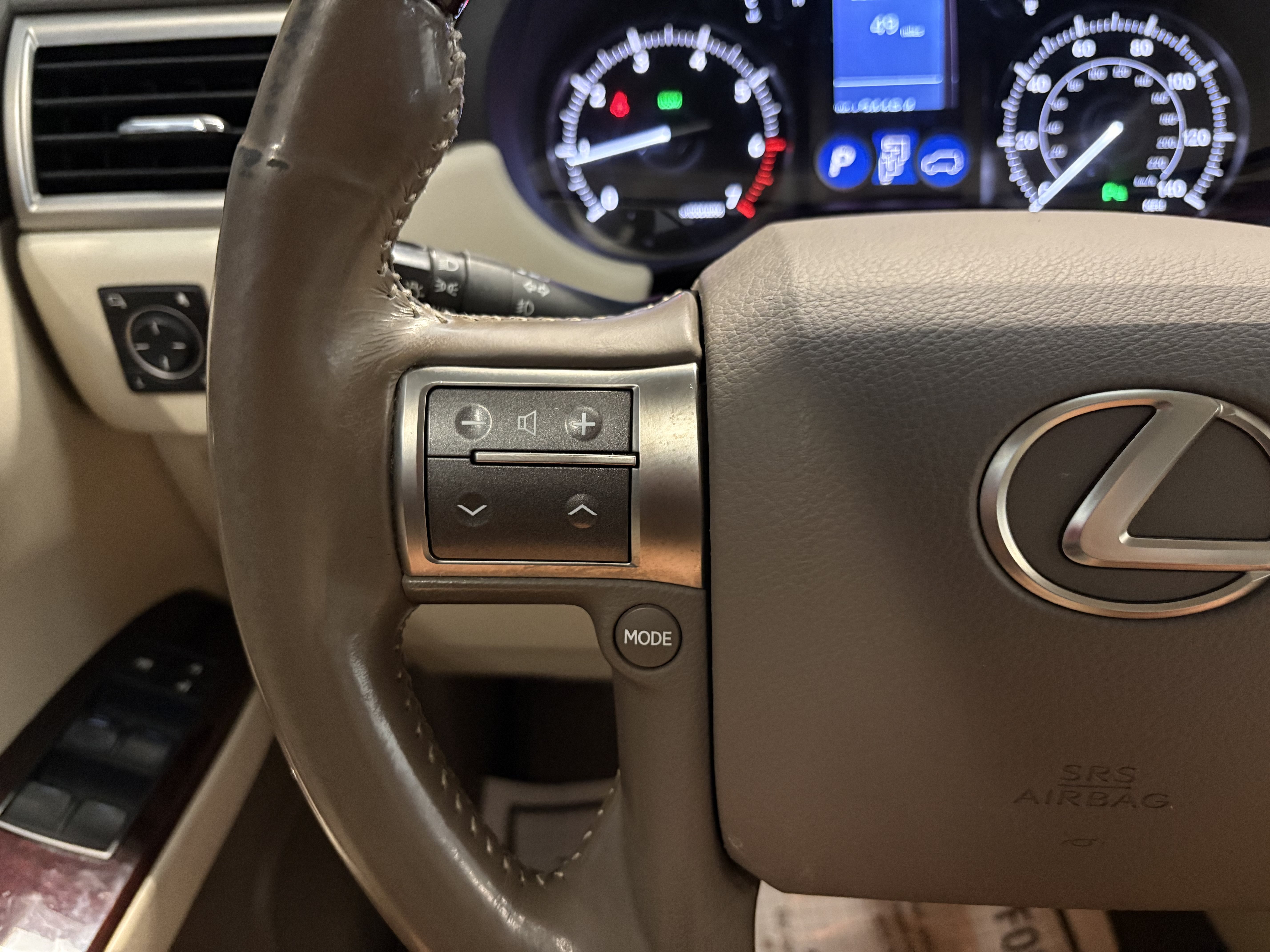 Used 2016 Lexus GX 460 w/ Premium Package AWD/4WD image 24
