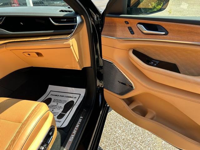 Used 2023 Jeep Grand Cherokee L Summit image 29