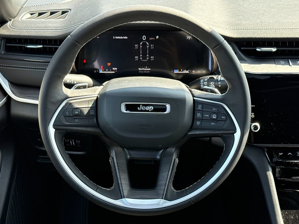 New 2026 Jeep Grand Cherokee L 2WD image 12