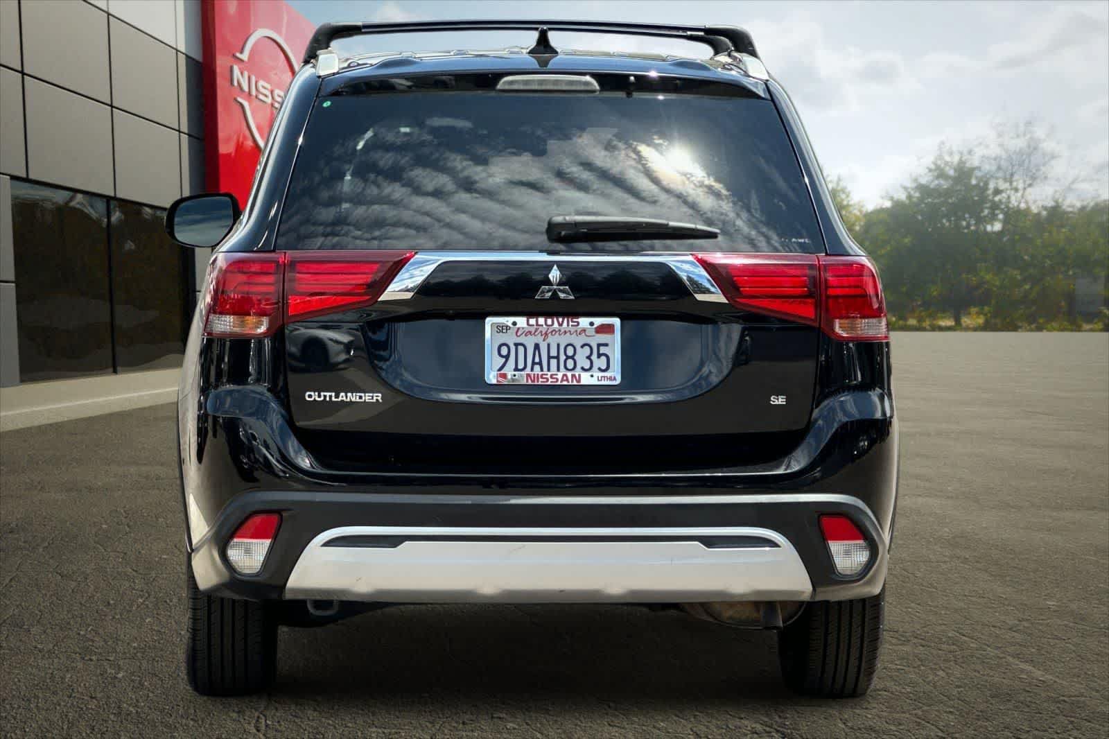 Used 2020 Mitsubishi Outlander SE AWD/4WD image 8