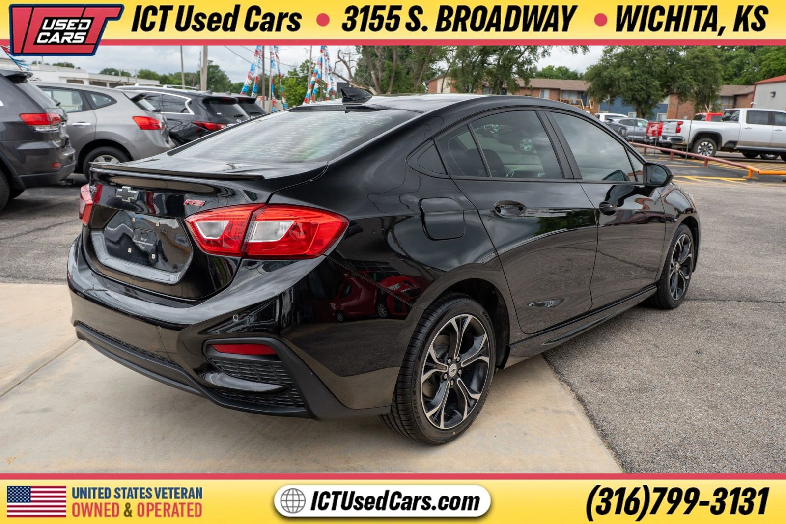 Used 2019 Chevrolet Cruze LT w/ Convenience Package FWD image 5
