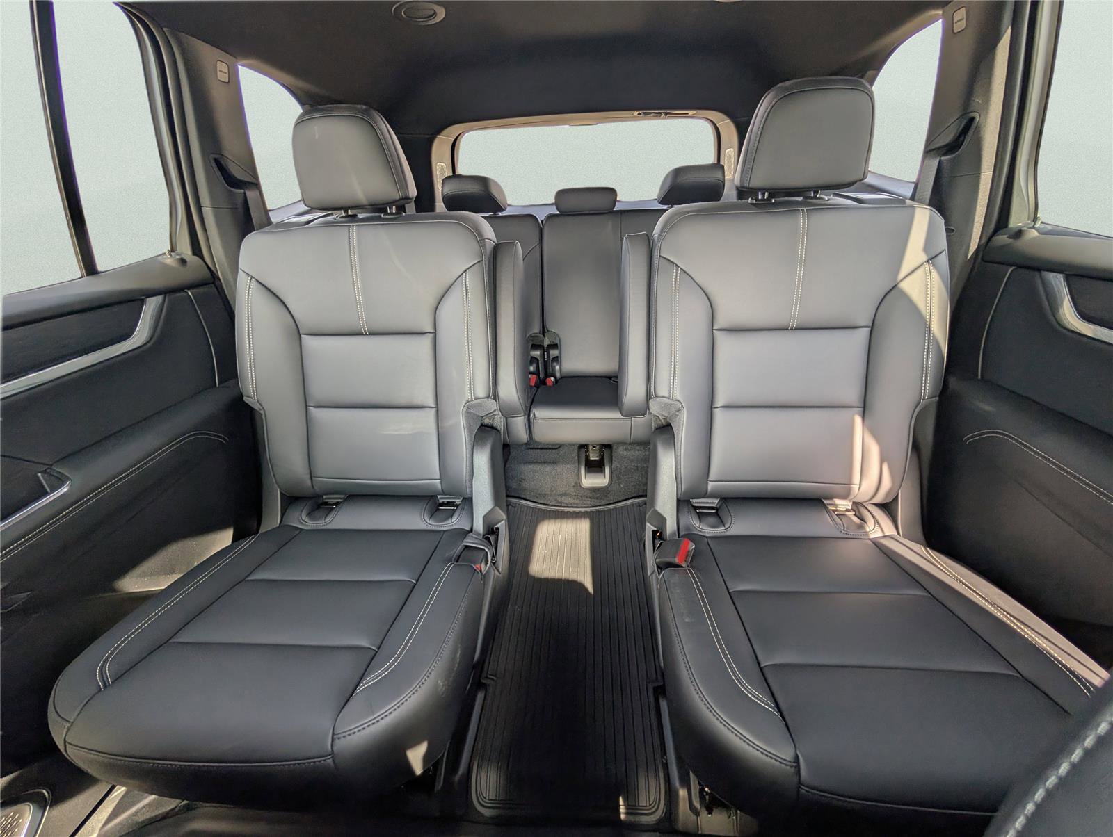 New 2026 GMC Acadia Elevation w/ Black Edition FWD image 19