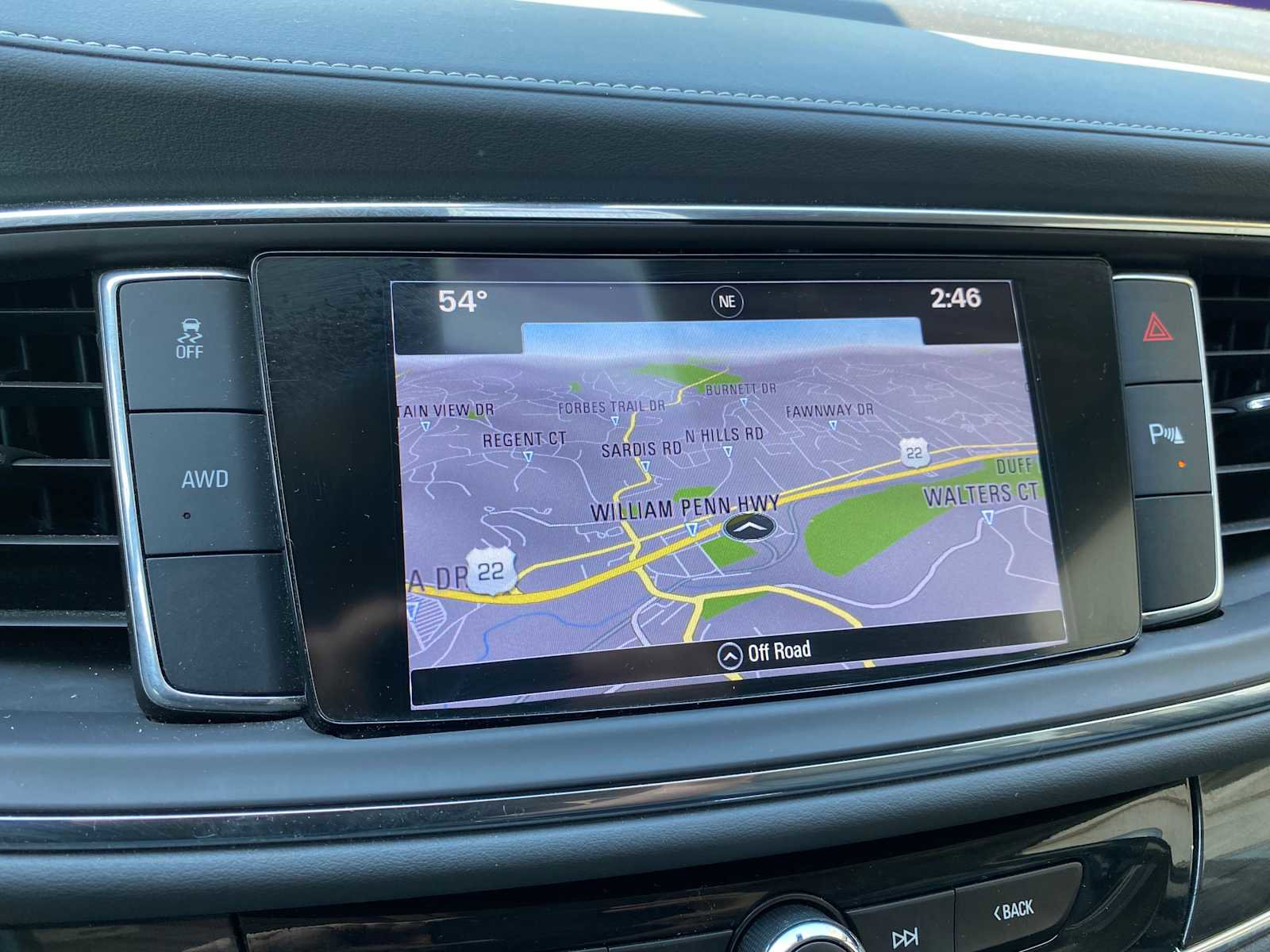 Used 2018 Buick Enclave Essence AWD/4WD image 19