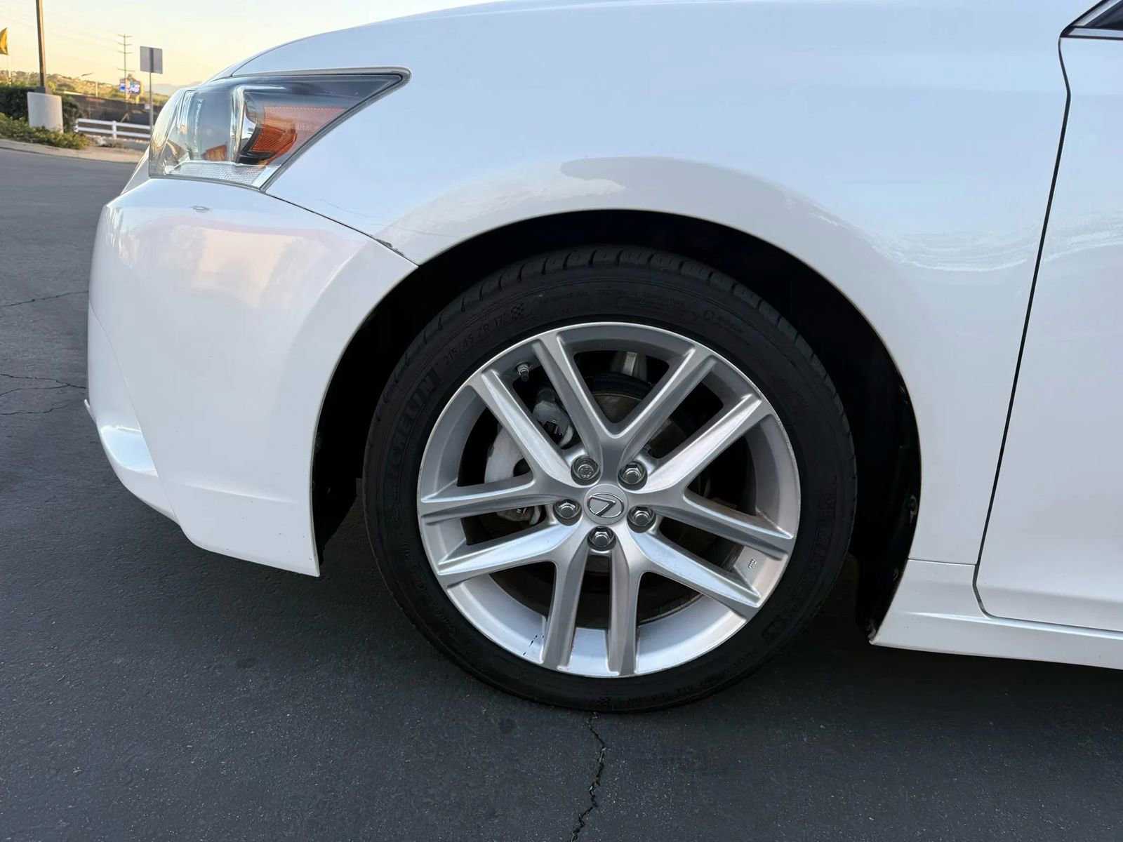 Used 2014 Lexus CT 200h Premium image 9