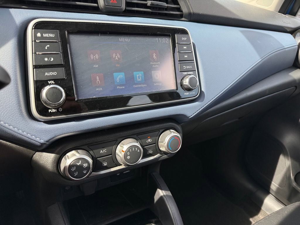 Used 2023 Nissan Versa SV image 33