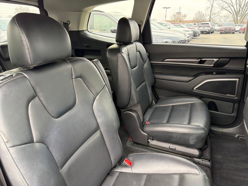 Used 2025 Kia Telluride S image 36