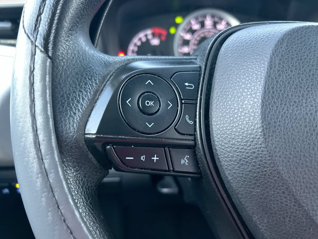 Used 2022 Toyota Corolla LE FWD image 15