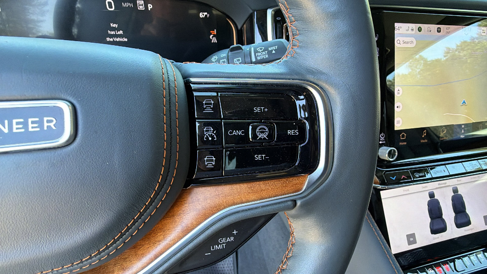 Certified 2024 Jeep Grand Wagoneer Series III w/ Rear Seat Video Group 1 AWD/4WD image 32