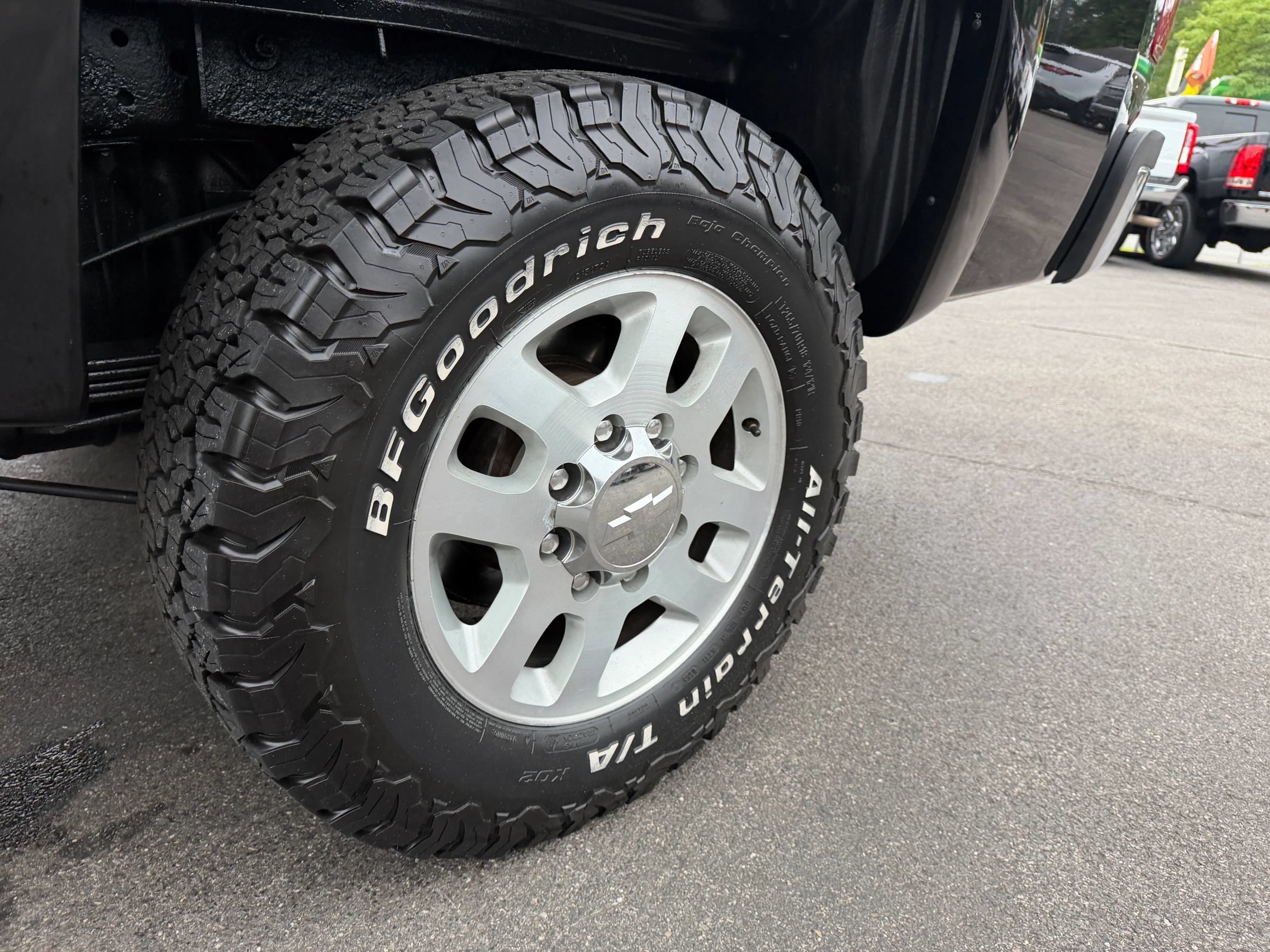 Used 2013 Chevrolet Silverado 2500 LTZ w/ LTZ Plus Package AWD/4WD image 23