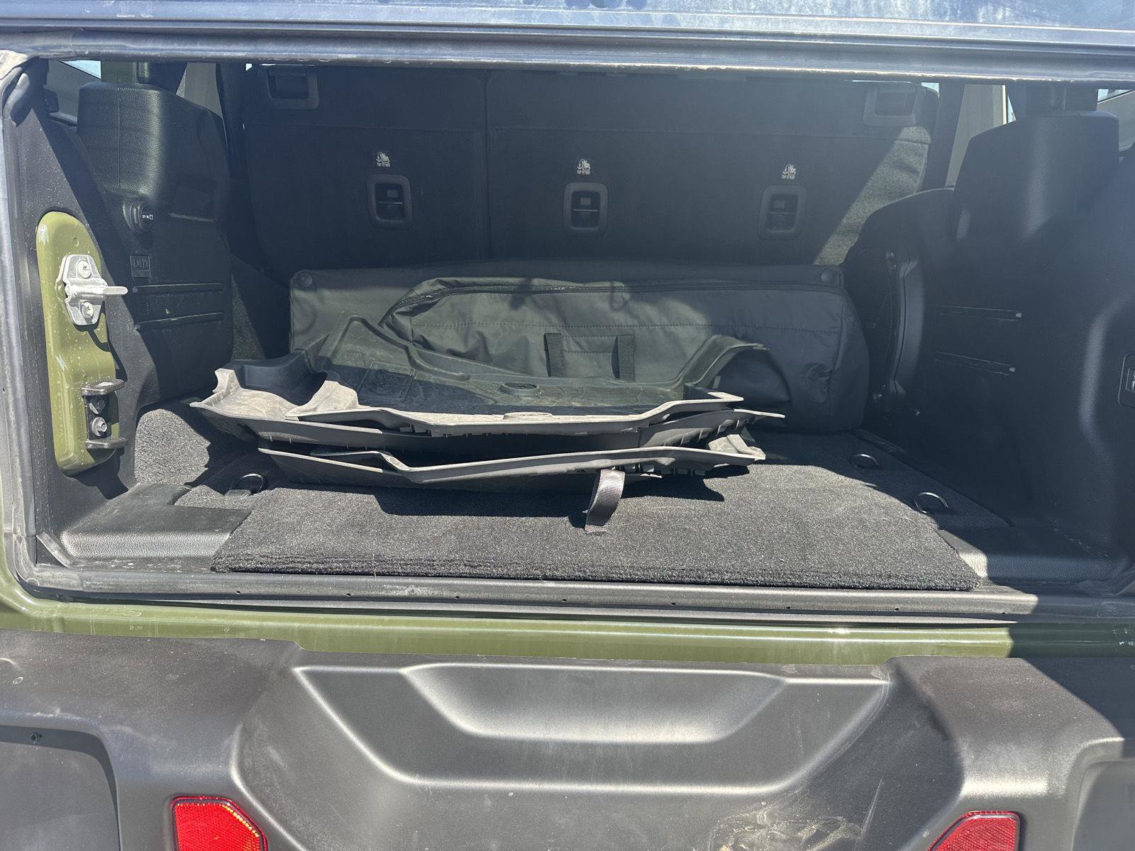 Used 2023 Jeep Wrangler Unlimited w/ Cold Weather Group image 21